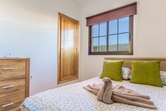 Bedroom 2 (Double Bed)